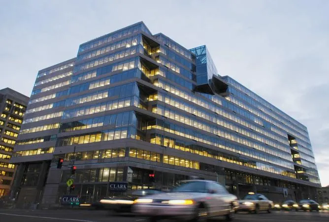 Picture from CoinDesk for: IMF study finds tokenised stocks volatile and illiquid