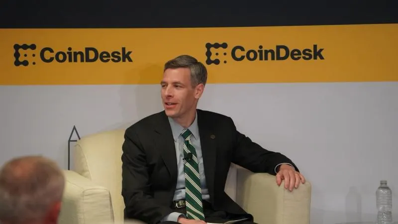 Picture from CoinDesk for: OCC says existing stablecoin rewards need approval under GENIUS Act