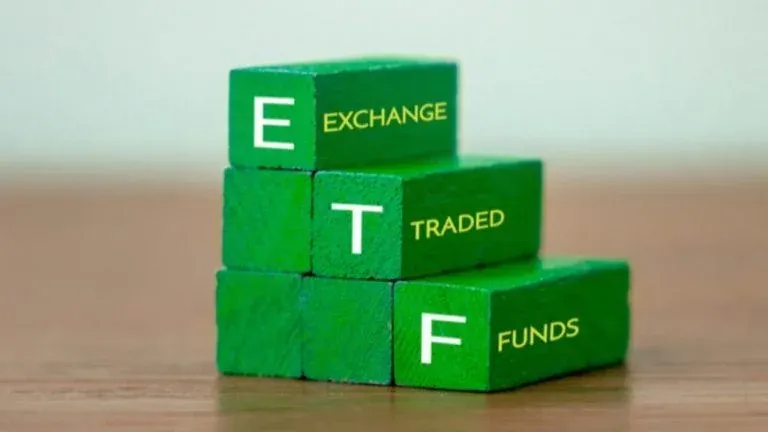 Picture from Bitcoin.com News for: Bitcoin ETFs draw $176m as BlackRock and Fidelity lead buying