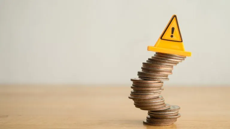 Picture from Bitcoin.com News for: Zigfinance and Echo Base executives warn of systemic risk as DeFi lending vaults pass